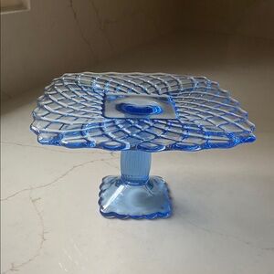 L.E. Smith • Trellis • Elegant  Blue • Glass Cake Stand